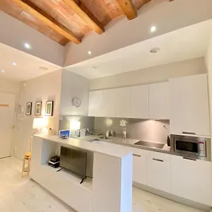 Apartment True Design In Heart Of Noble Bcn