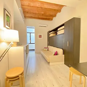 Apartment True Design In Heart Of Noble Bcn